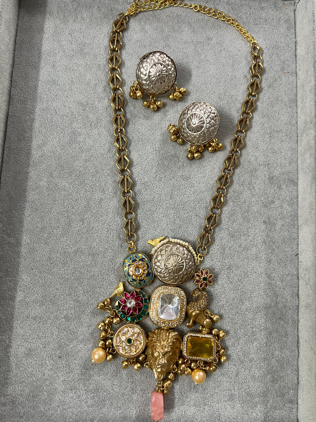 Zara - Royal Pendant Set