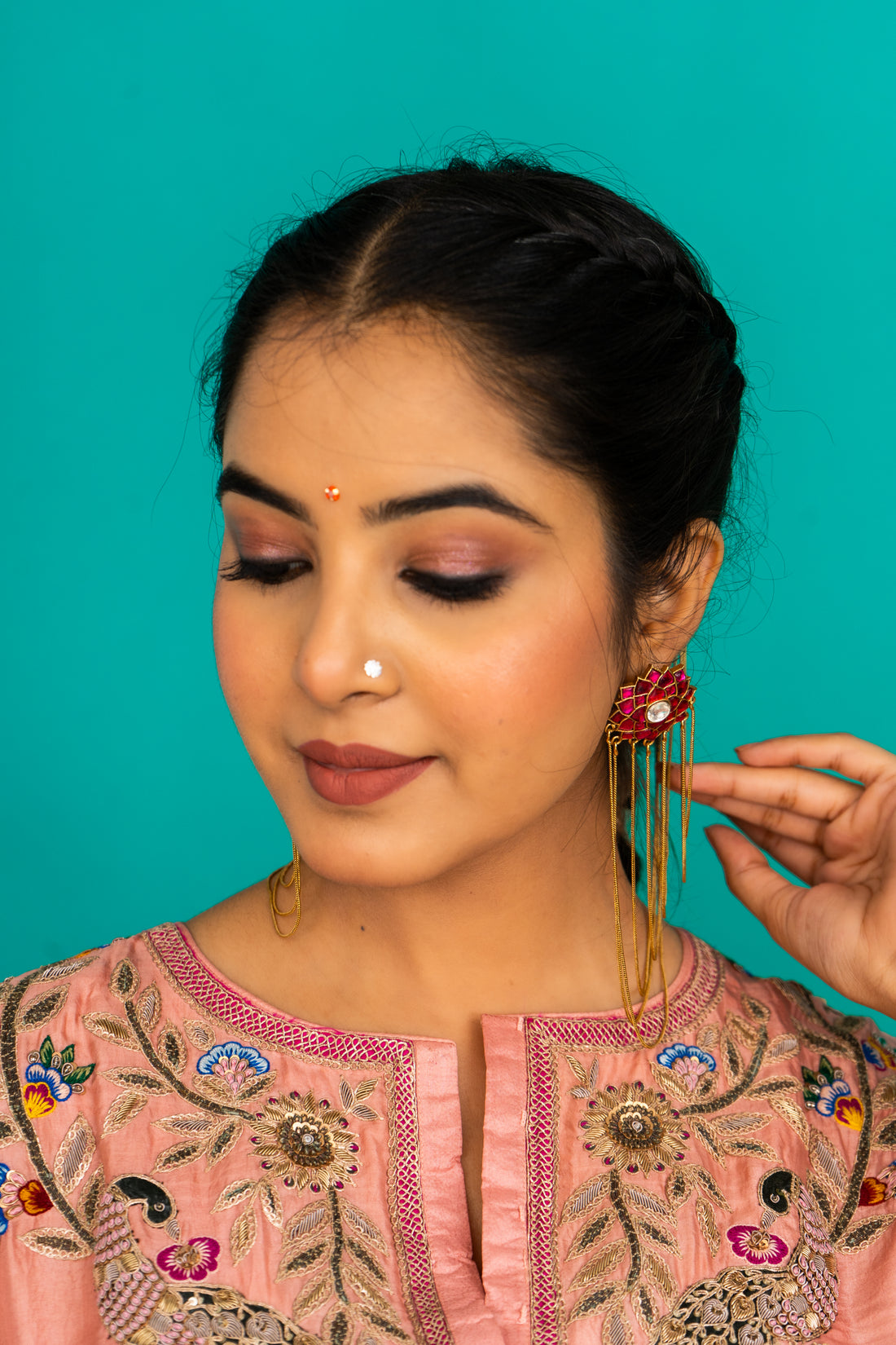 Vadiyon Ki Rani -chain earings