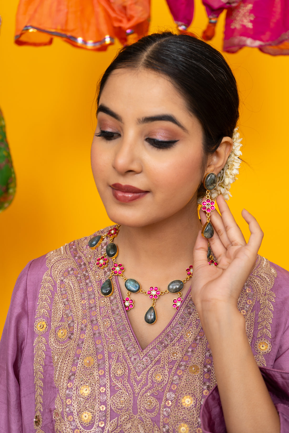 Amrapali Kundan necklace set