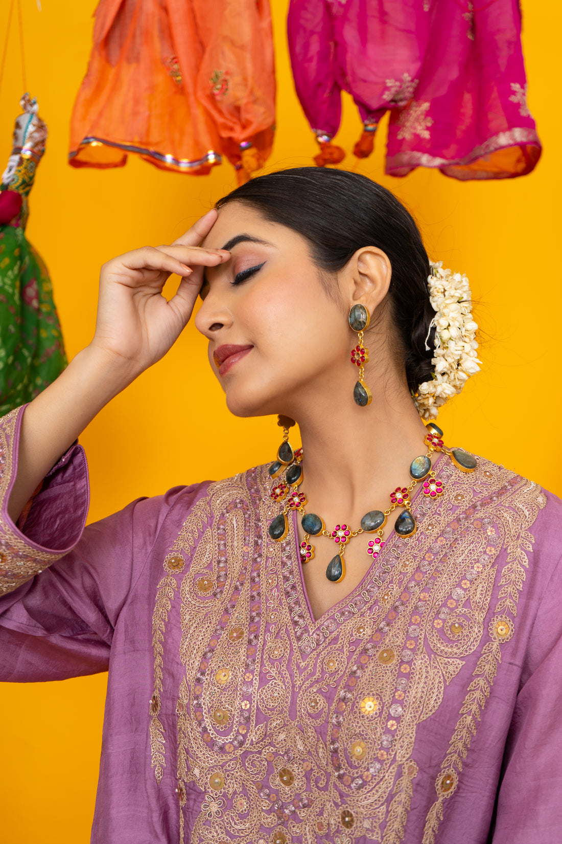 Amrapali Kundan necklace set