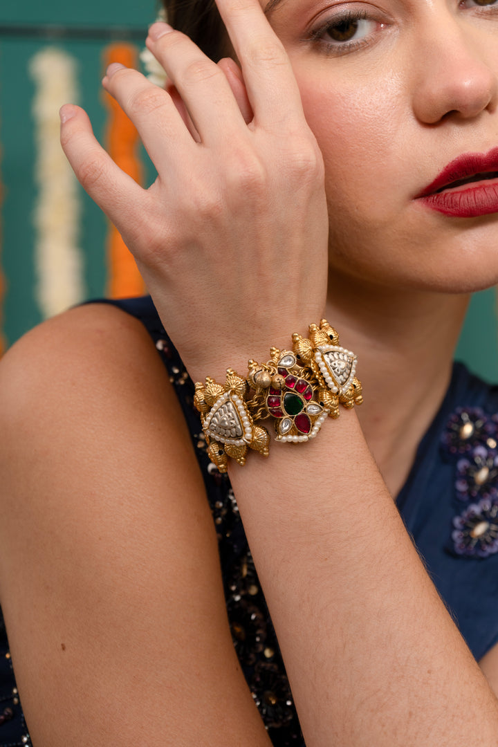 Sunaina jadau Bracelet (Adjustable)