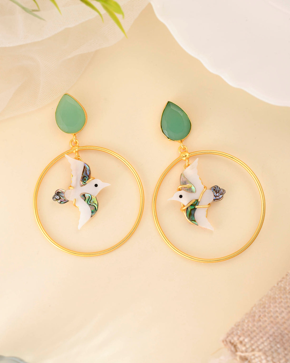 THE FLYING STORK DANDGLERS