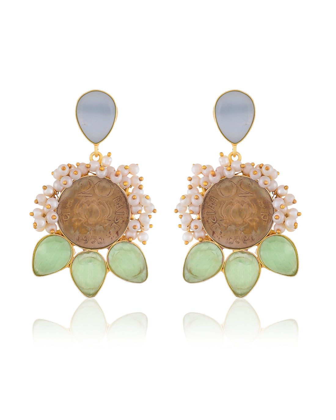 SPOTLIGHT VINTAGE COIN EARING