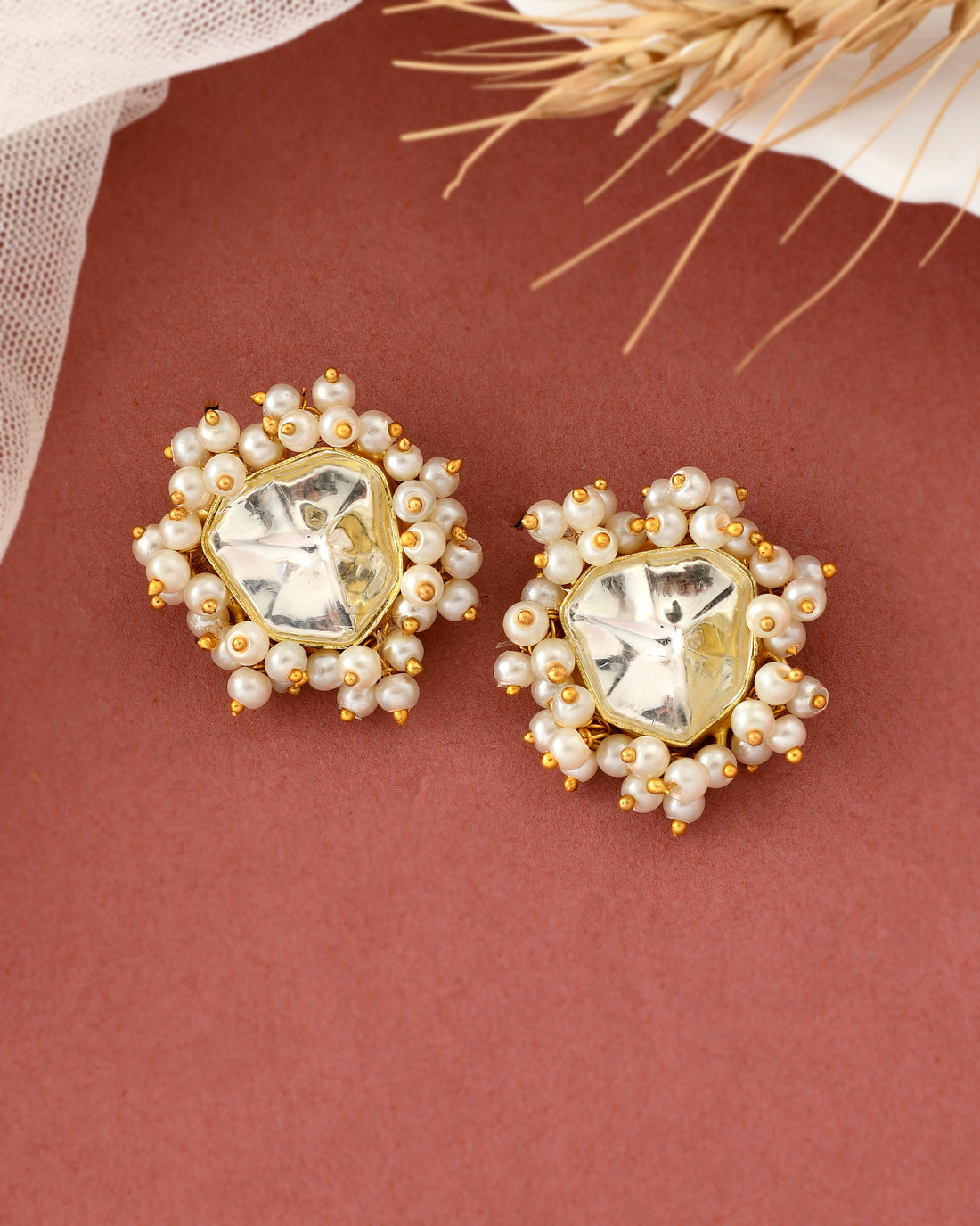 AURA GOLD POLKI STUDS