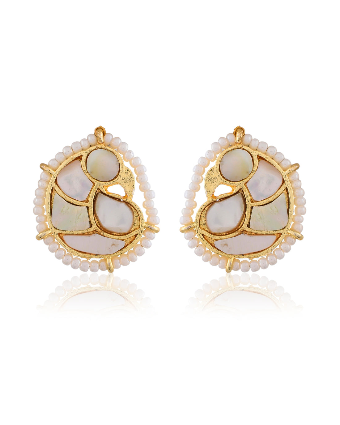 PEACOCK SHELL STUDS