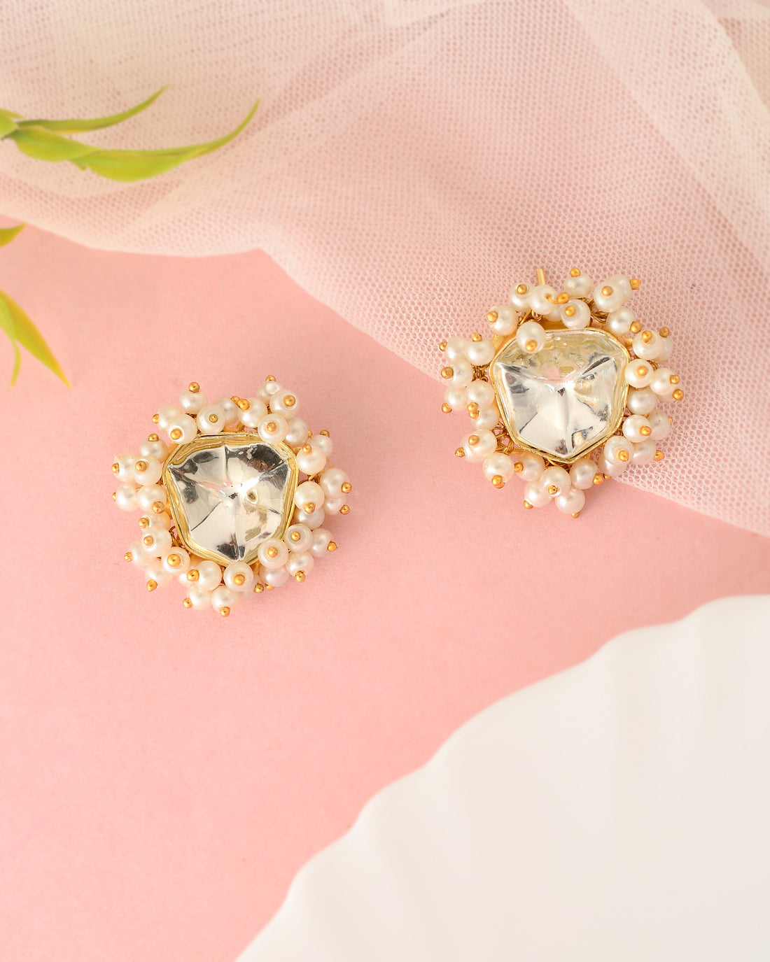 IMMITATION MOZONITE POLKI STUDS