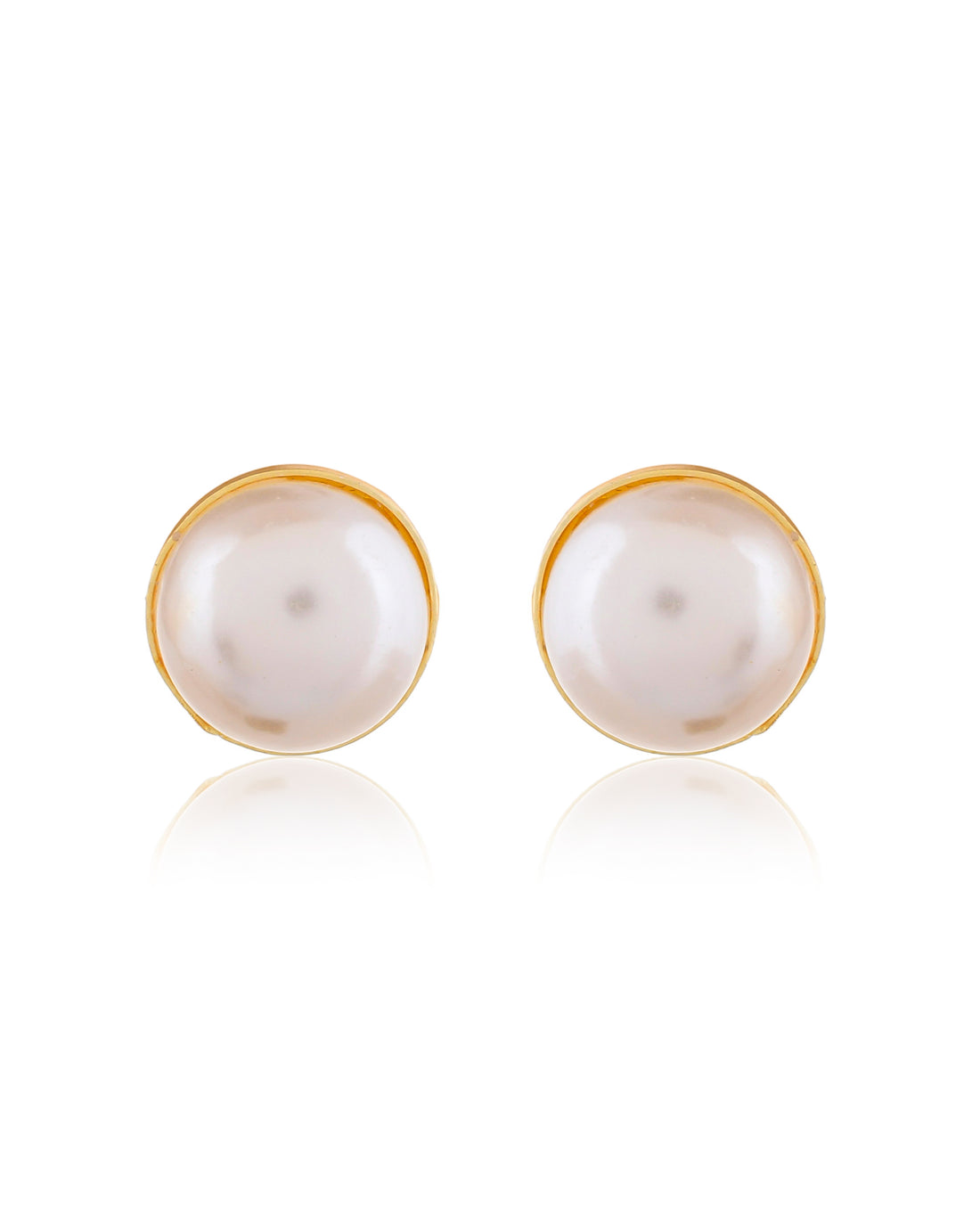 ELEGANT PEARL STUDS