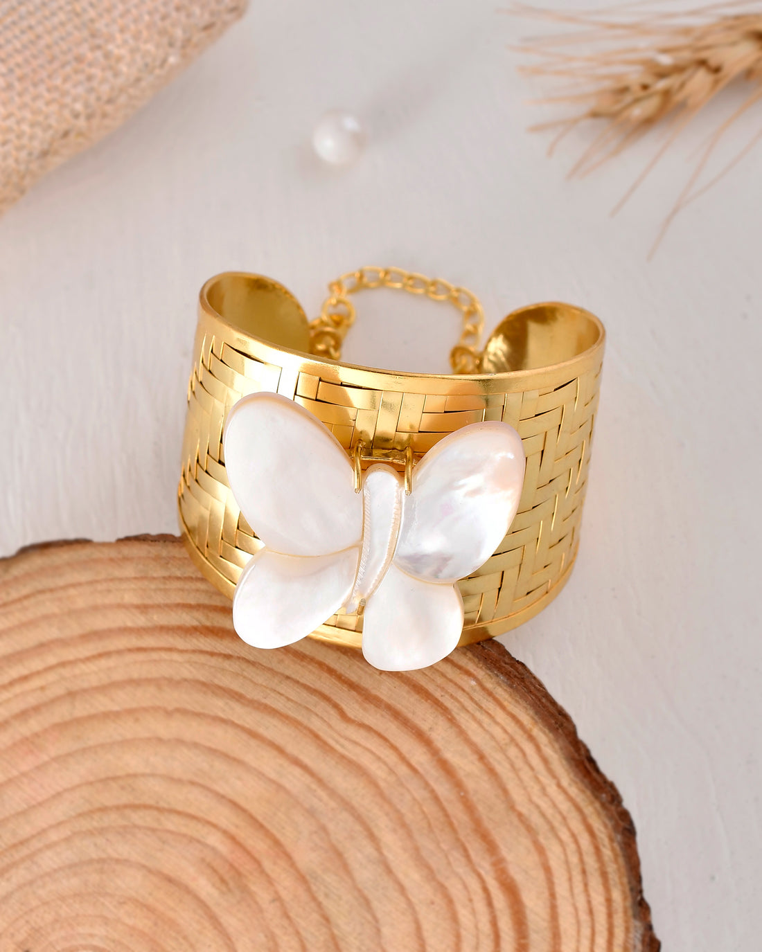 IMPECCABLE BROAD BUTTERFLY CUFF