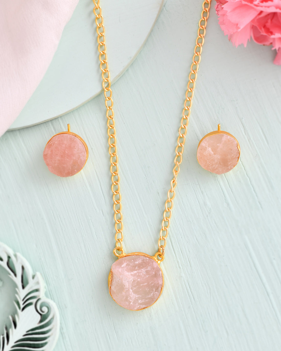 A TOUCH OF PINK ROSE QUARTZ PENDANT