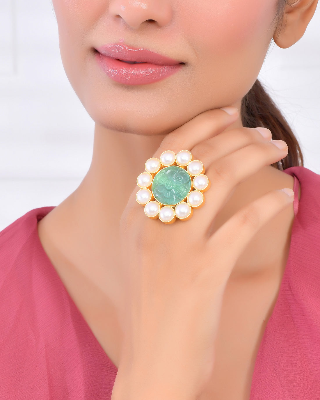 CARVED MONALISA RING