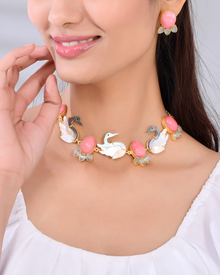 Glimmer Pink Mother of Pearls Necklace Set with Earrings