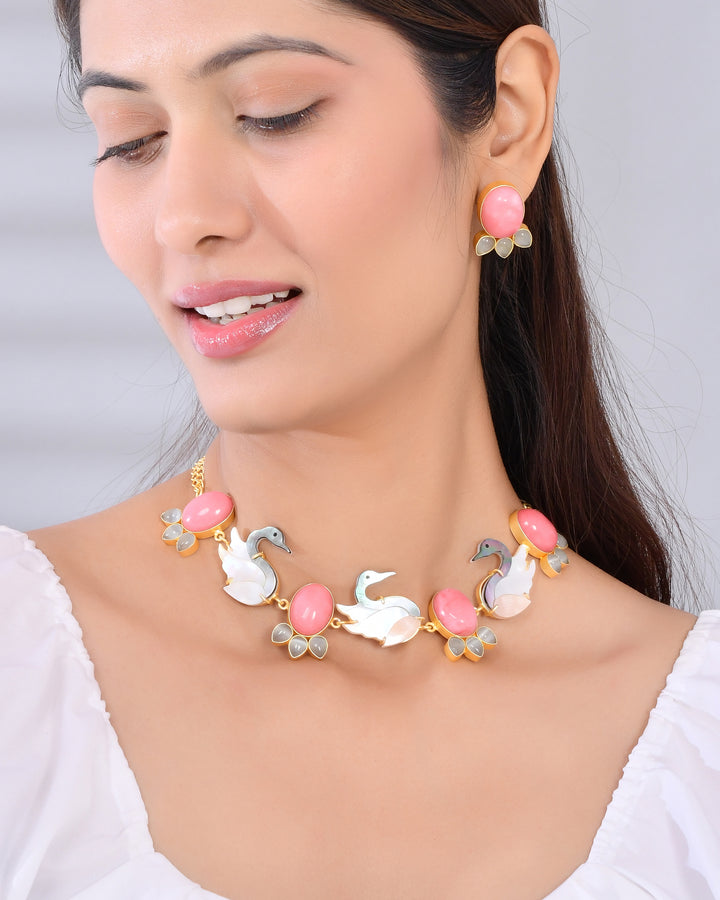 Glimmer Pink Mother of Pearls Necklace Set with Earrings