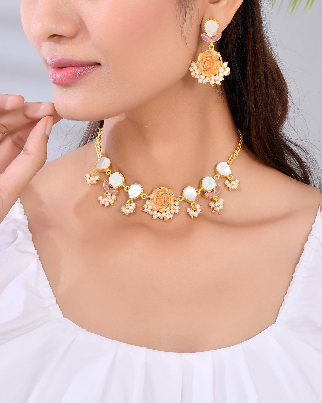 ORANGE FLOWERS NECKLACE