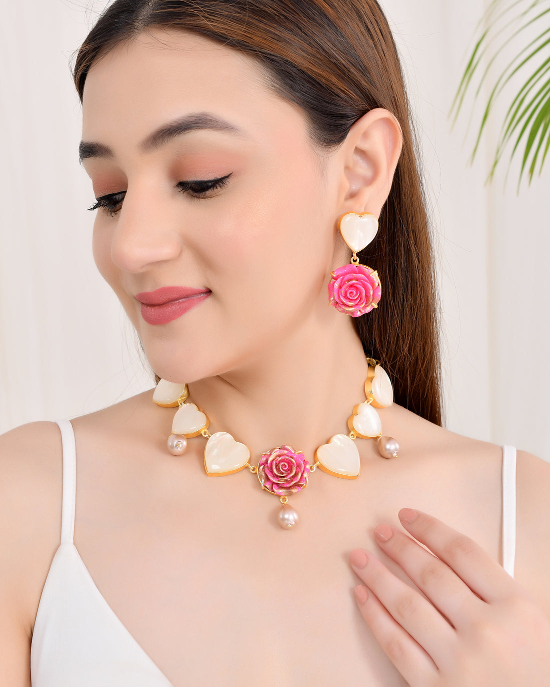 PINK CHAMPAGNE NECKLACE