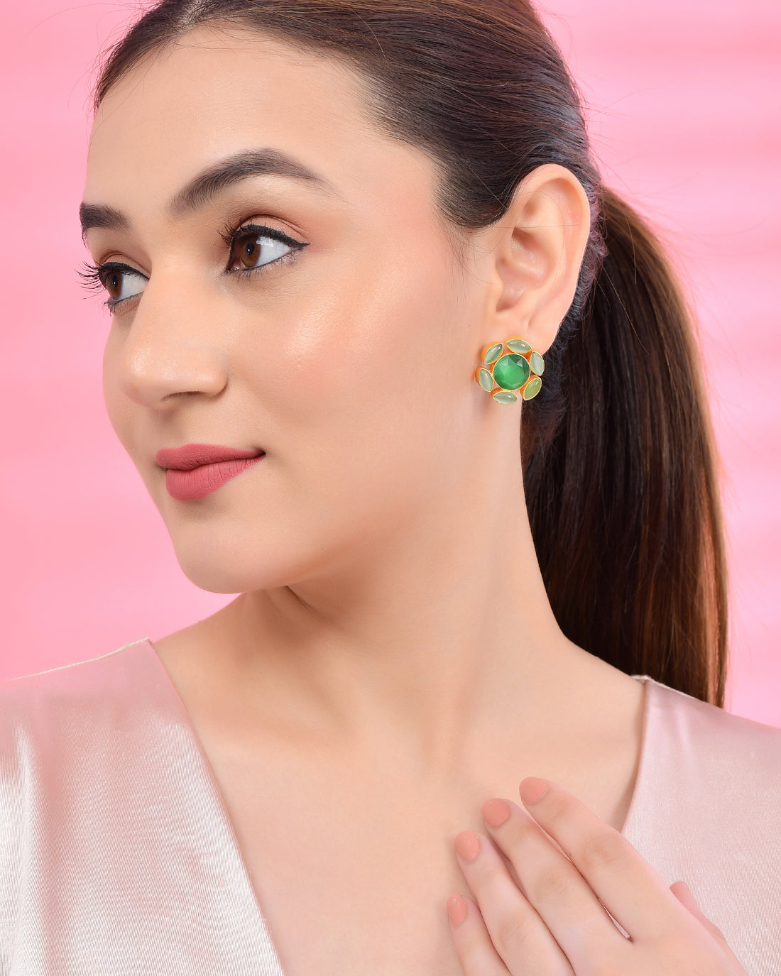 GREEN MONALISA STUDS