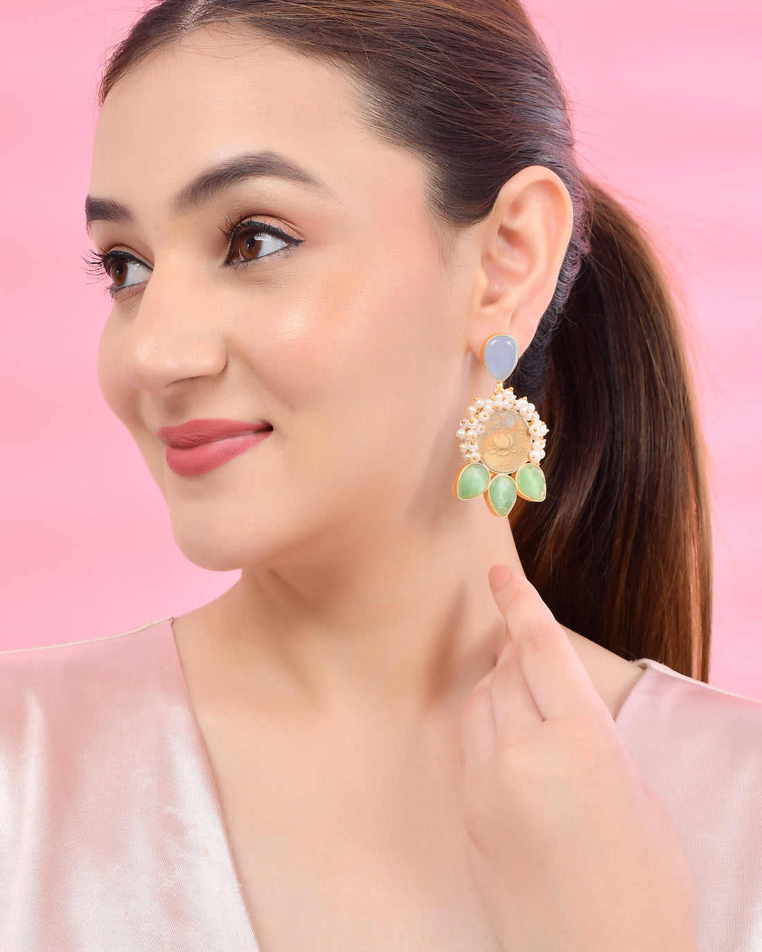 SPOTLIGHT VINTAGE COIN EARING