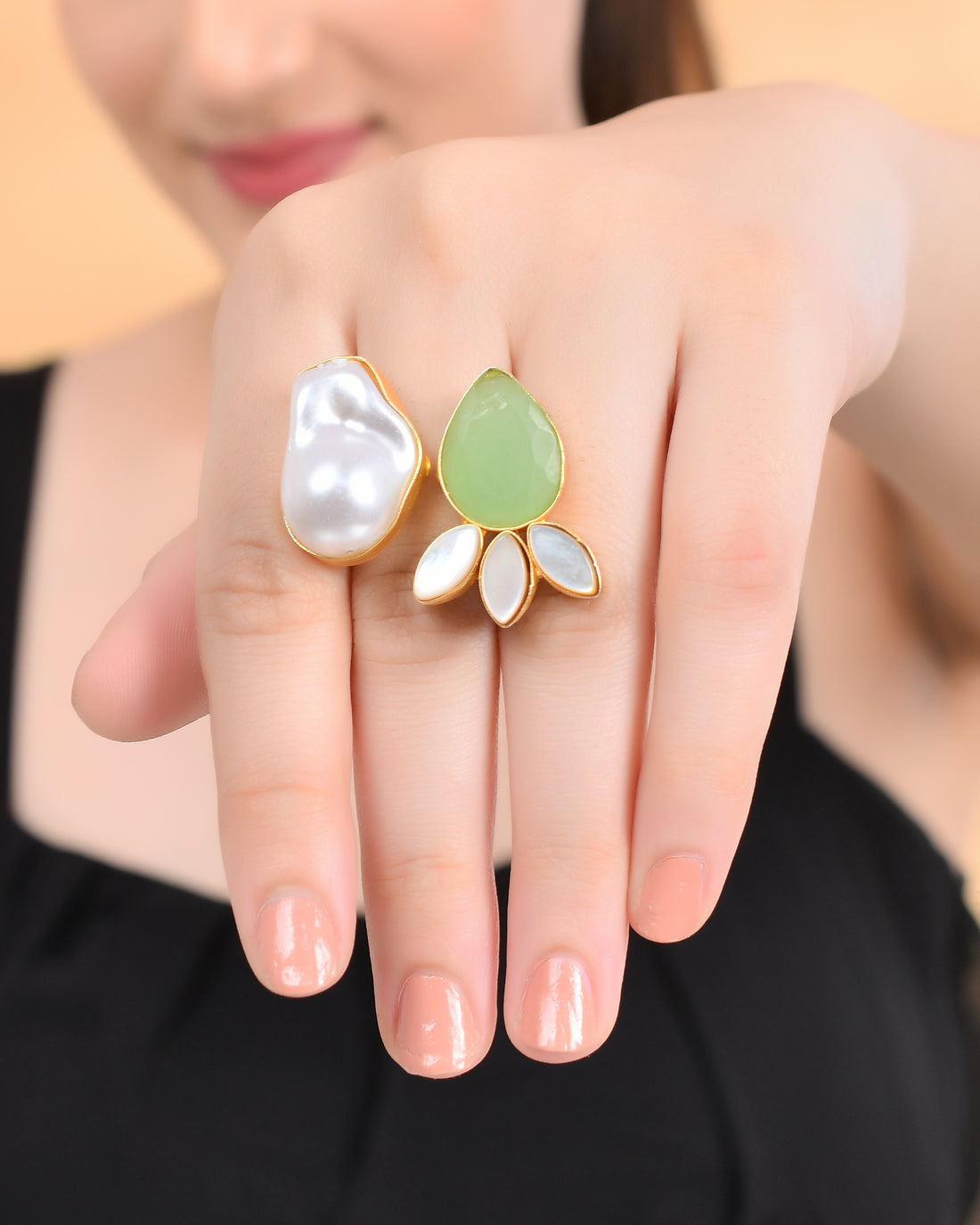 BAROUQUE PEARL AND SHELL RING