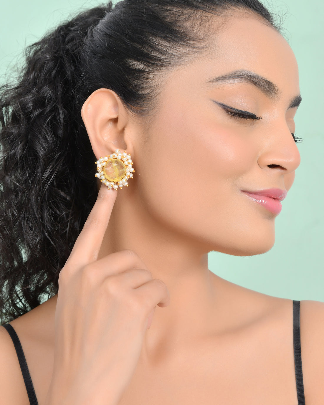 LIGHT OLIVE GREEN GLASS ROUGH EARRINGS