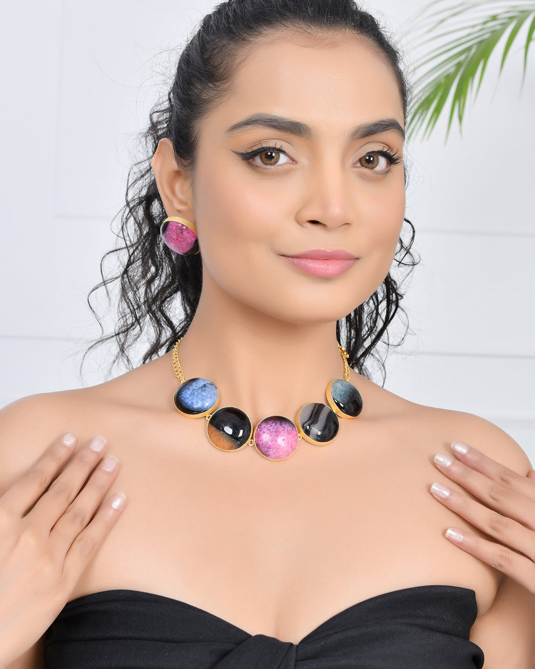 CONTEMPORARY SHADED NECKLACE