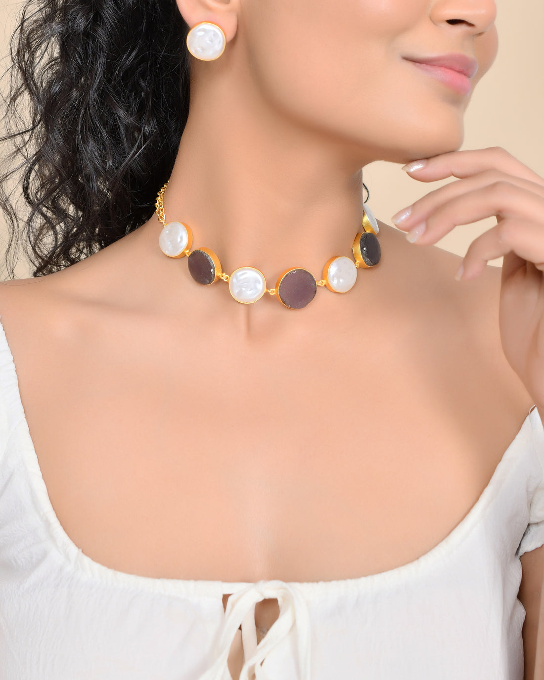 CHIC PEARL AND AMETHYST NECKLACE