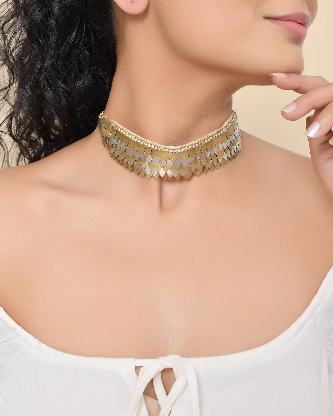 GOLD AND SILVER PETALS CHOKER