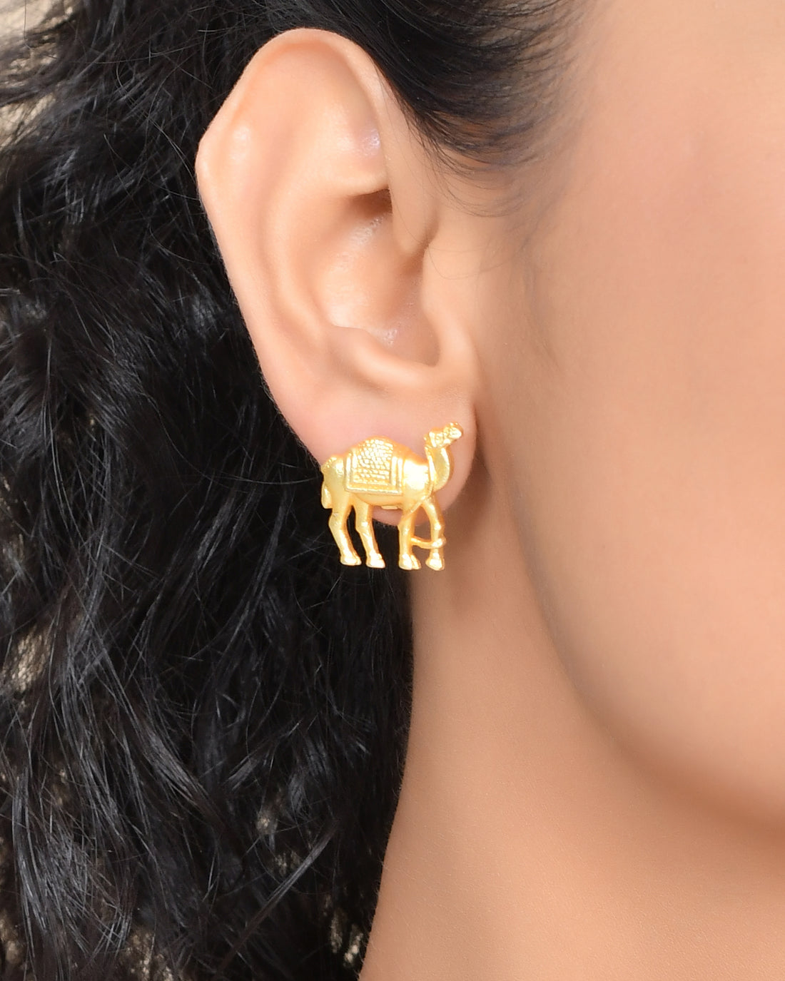 CLASSIC CAMEL EARRINGS