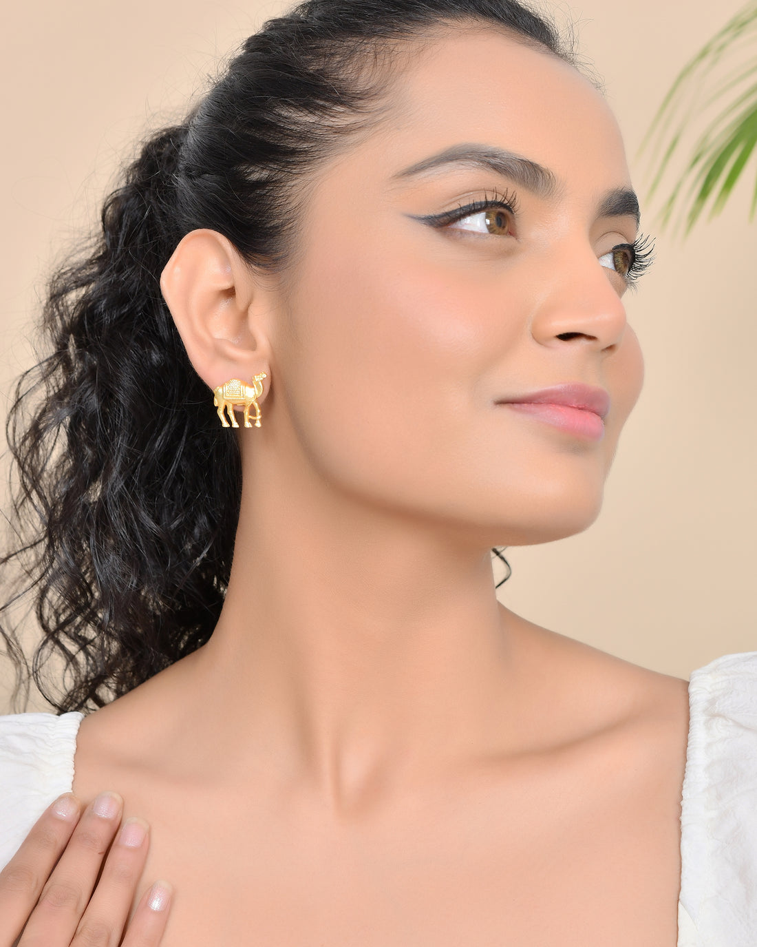 CLASSIC CAMEL EARRINGS