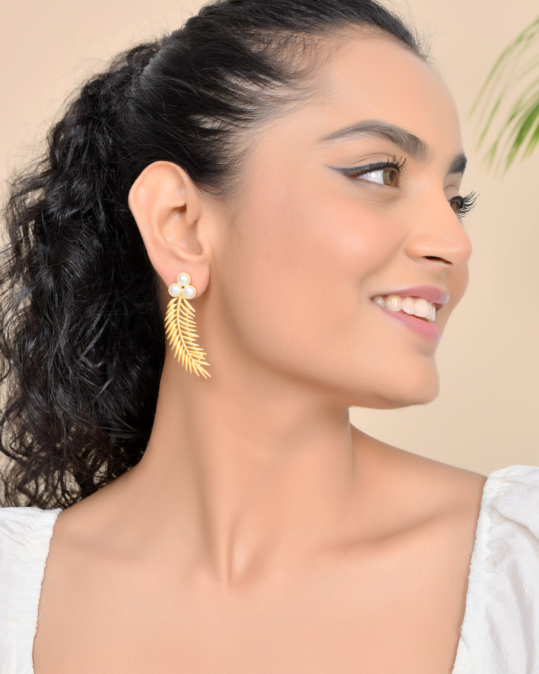 GOLD LEAF EARRING