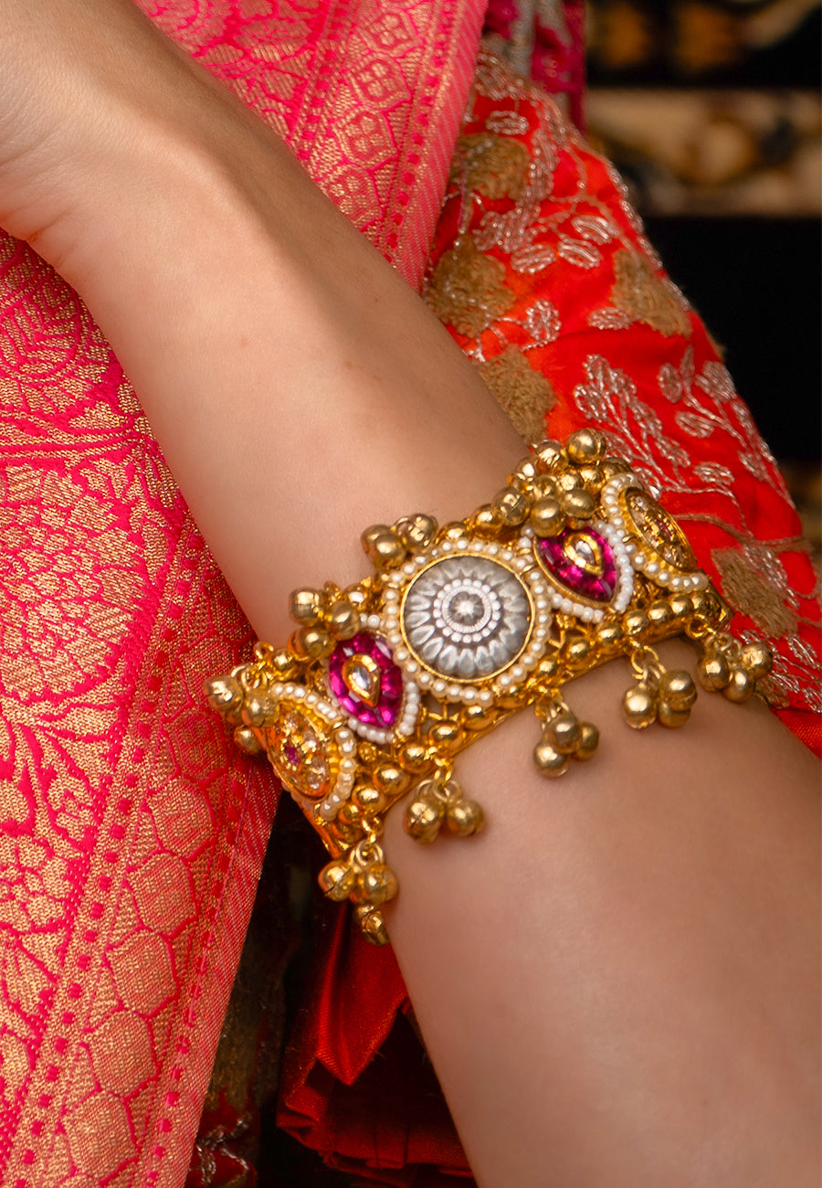 HASEEN JADAU BANGLE