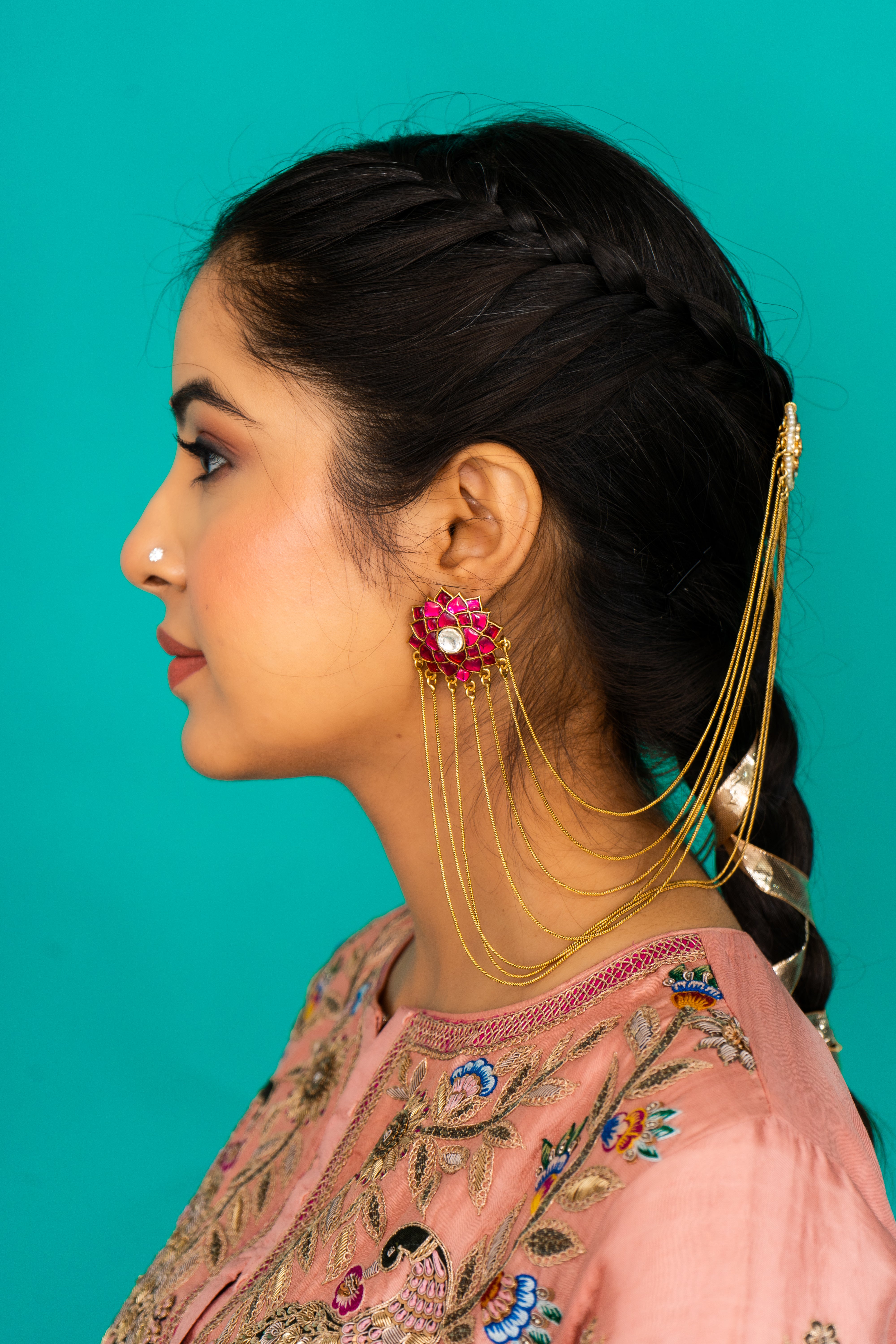Vadiyon Ki Rani -chain earings
