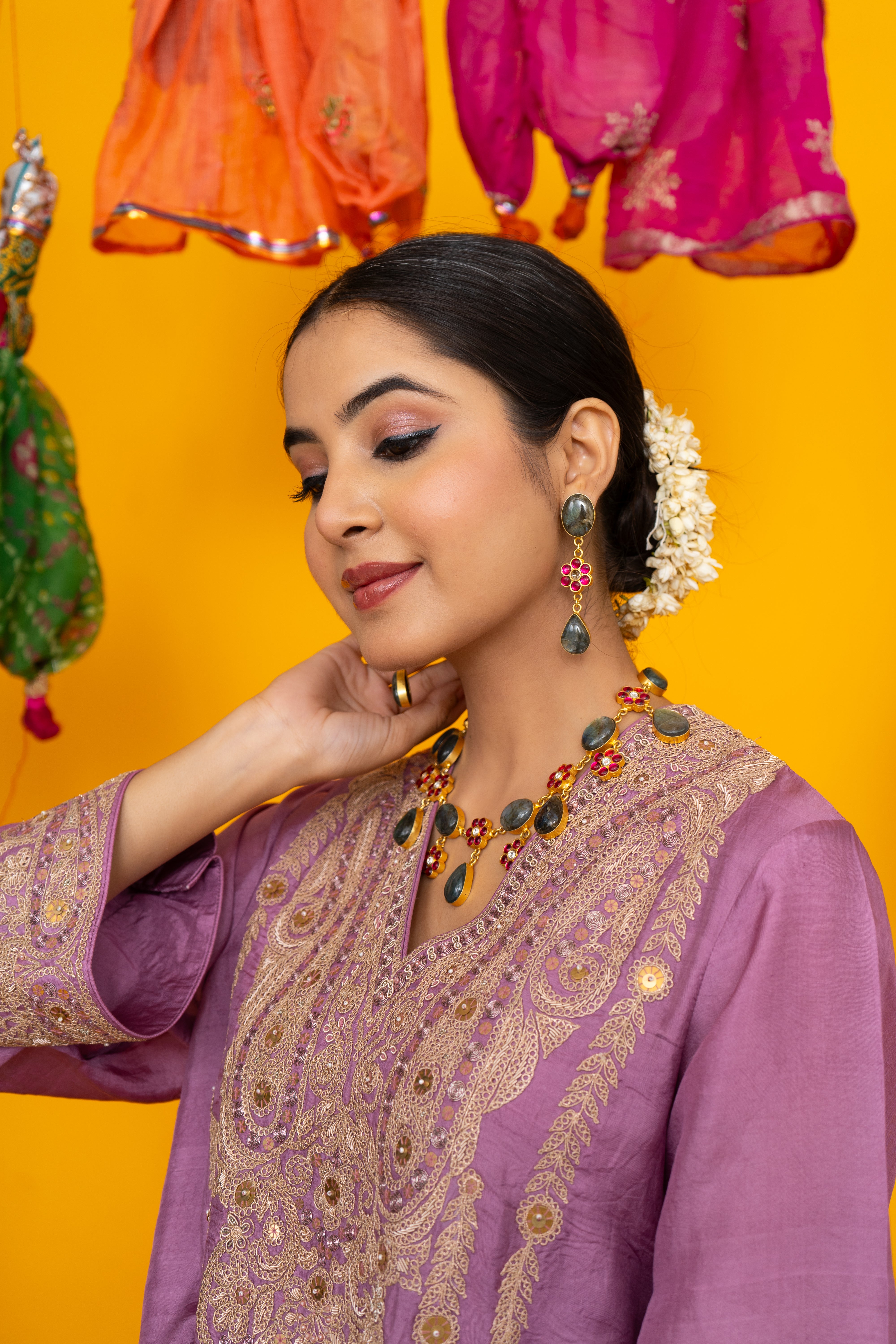 Amrapali Kundan necklace set