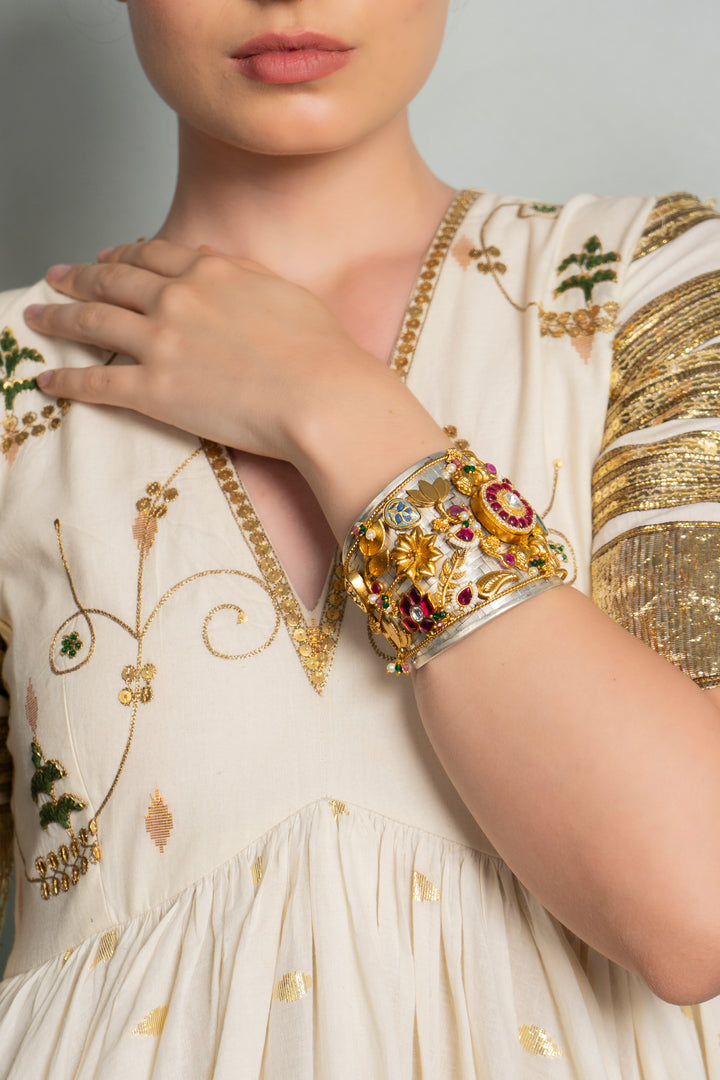 HUNAR CUFF (Adjustable) -Single pc Wire work
