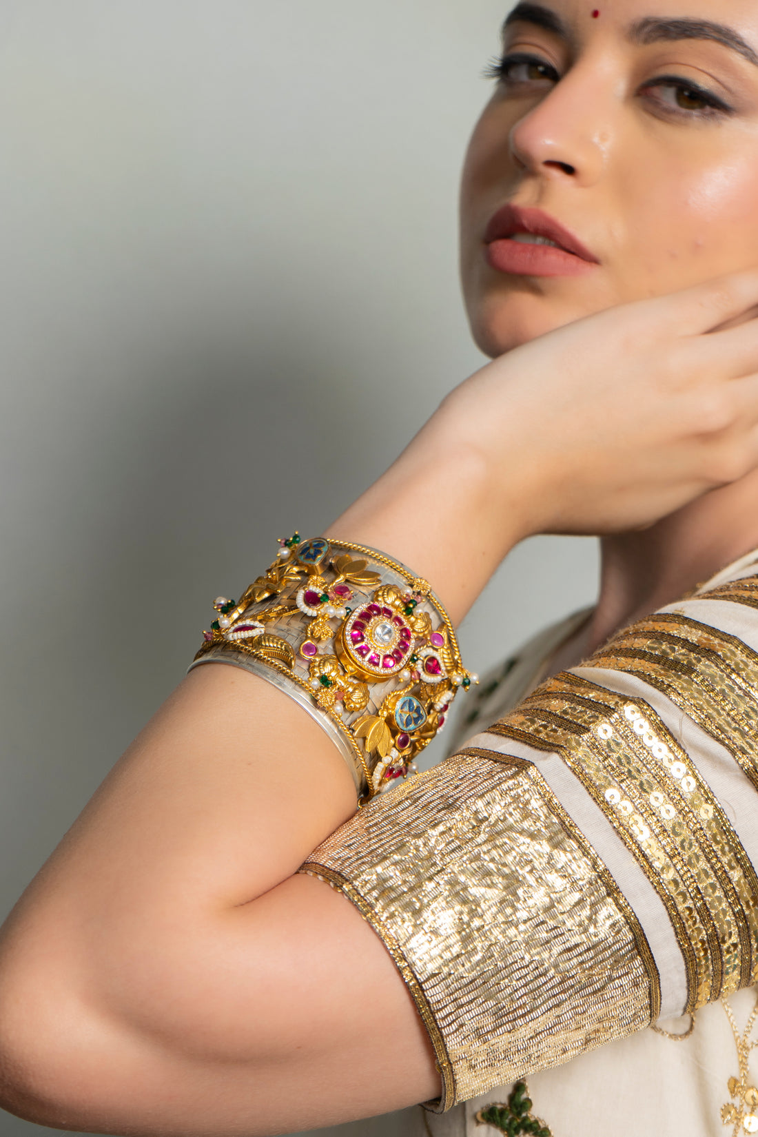 HUNAR CUFF (Adjustable) -Single pc Wire work