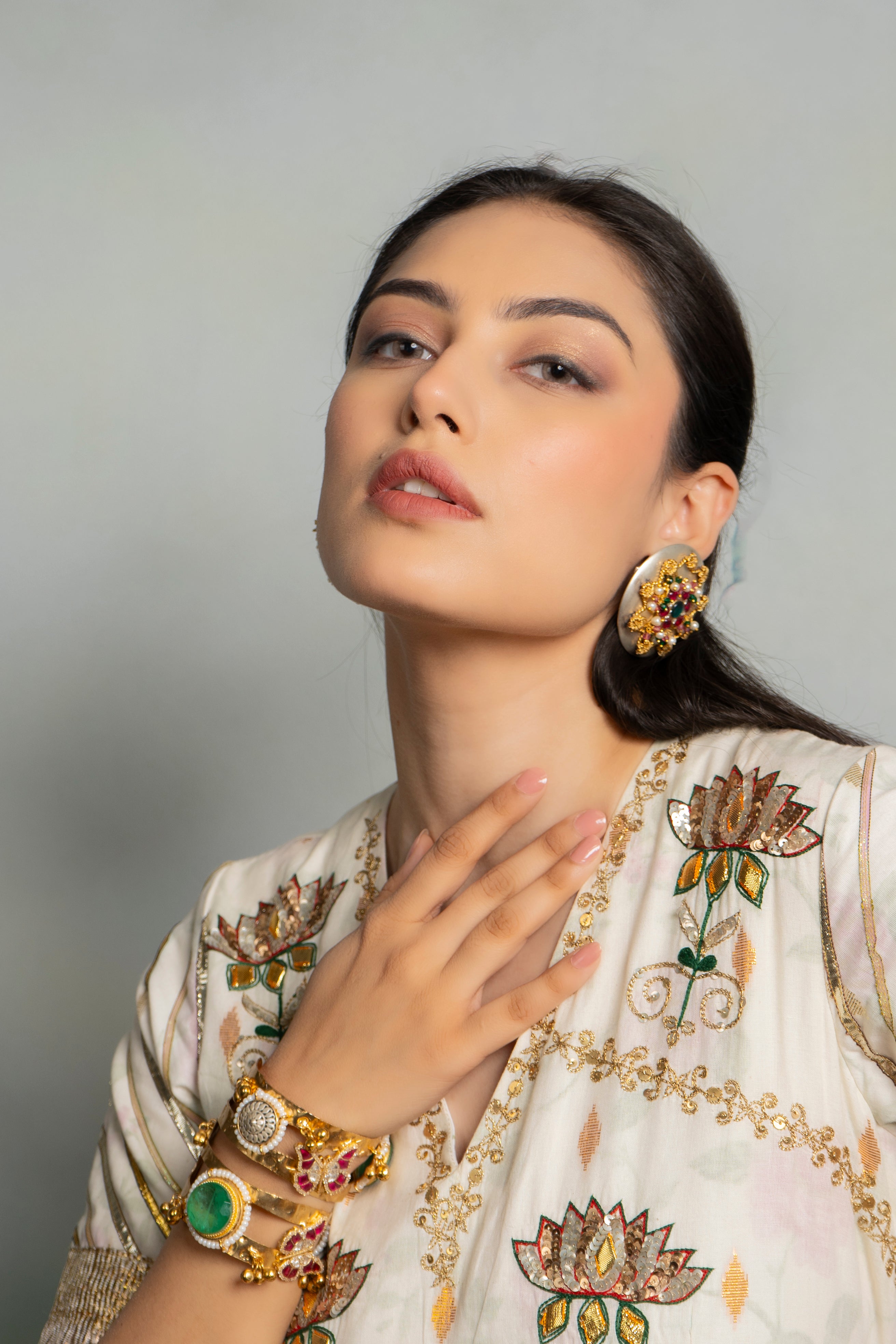 MEENA KUMARI EARRINGS Wire Work