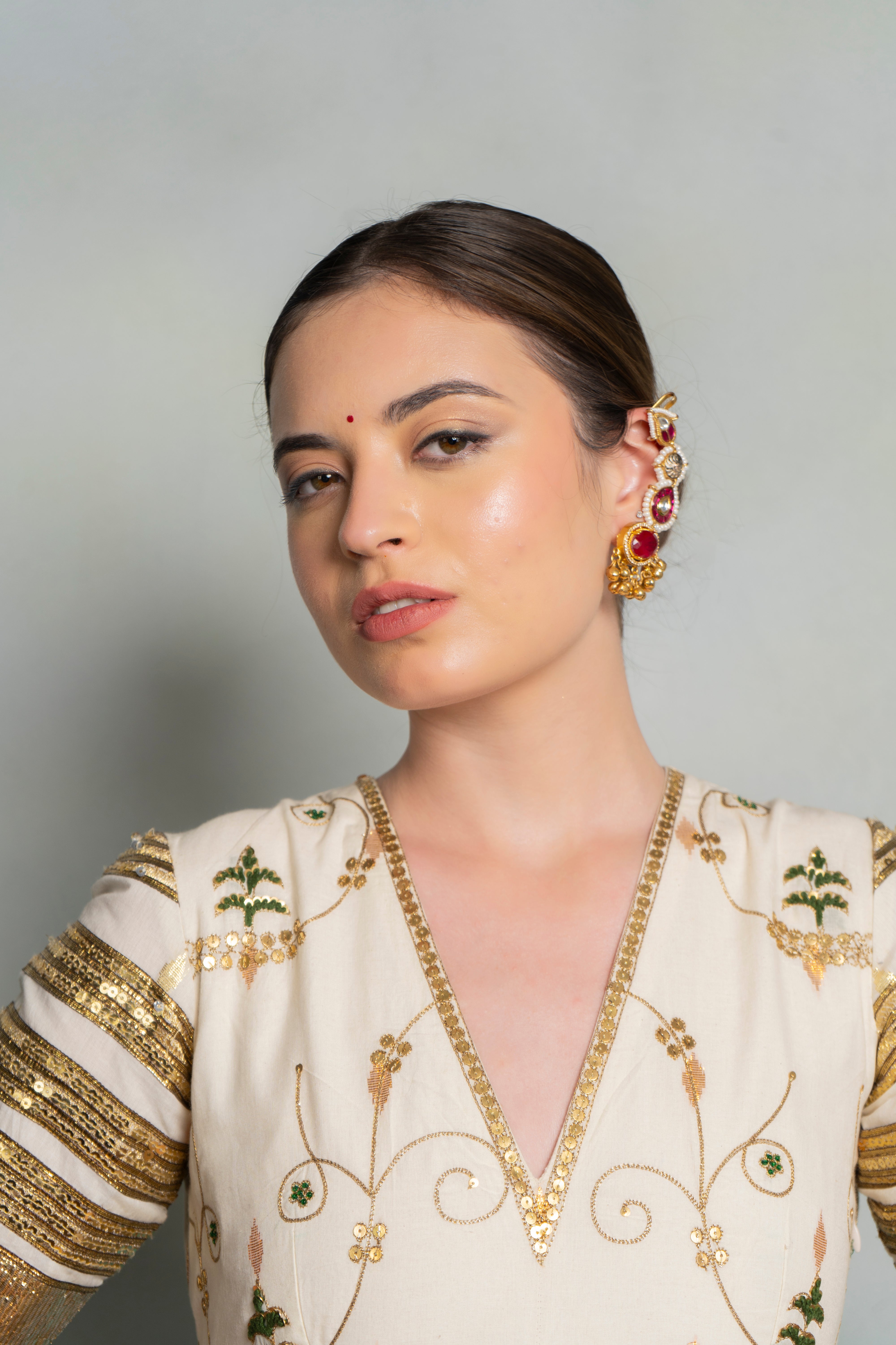 AHILYA EARCUFF