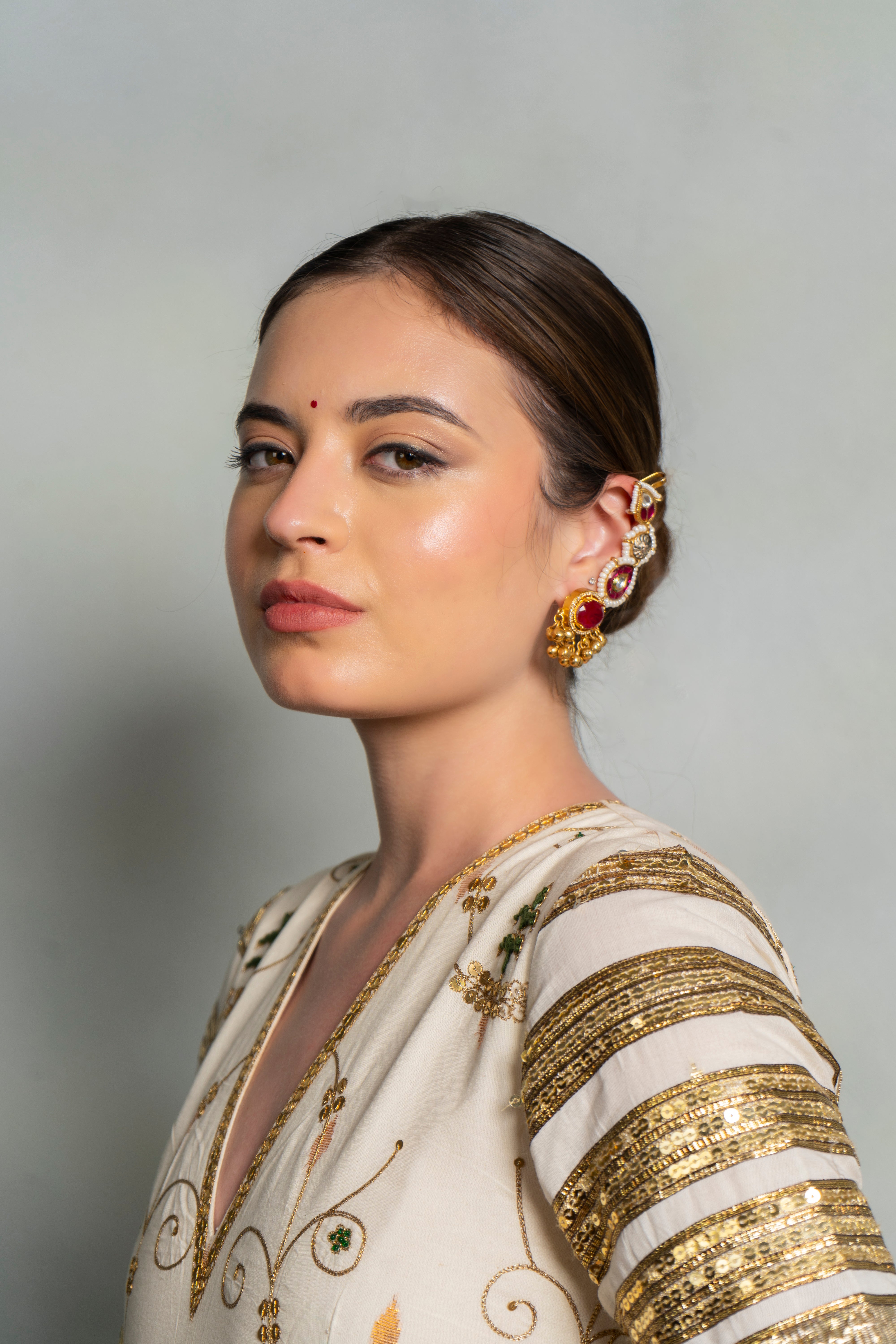 AHILYA EARCUFF