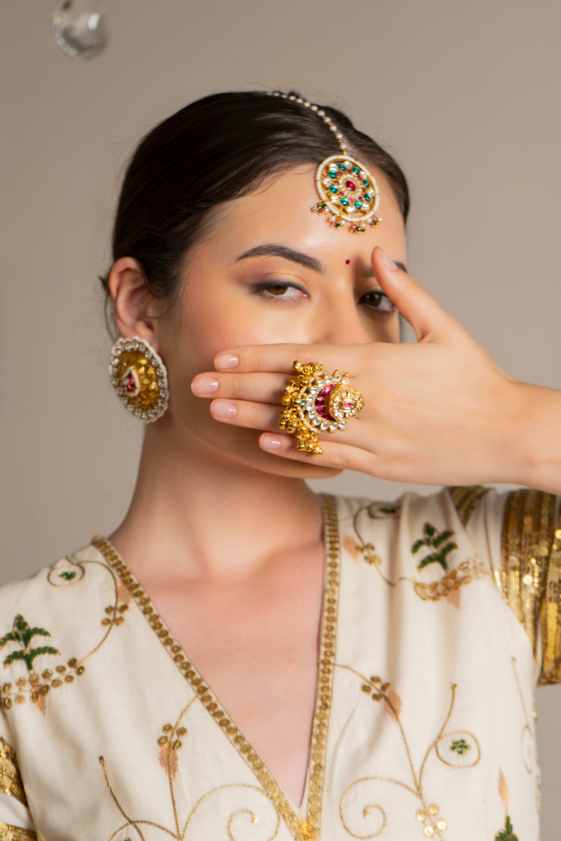 AISHWARYA RING (Adjustable)