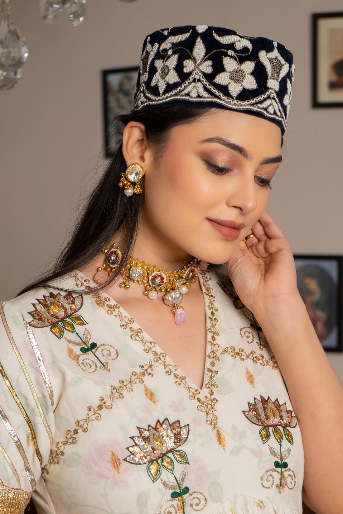 RUHANIYAT NECKLACE
