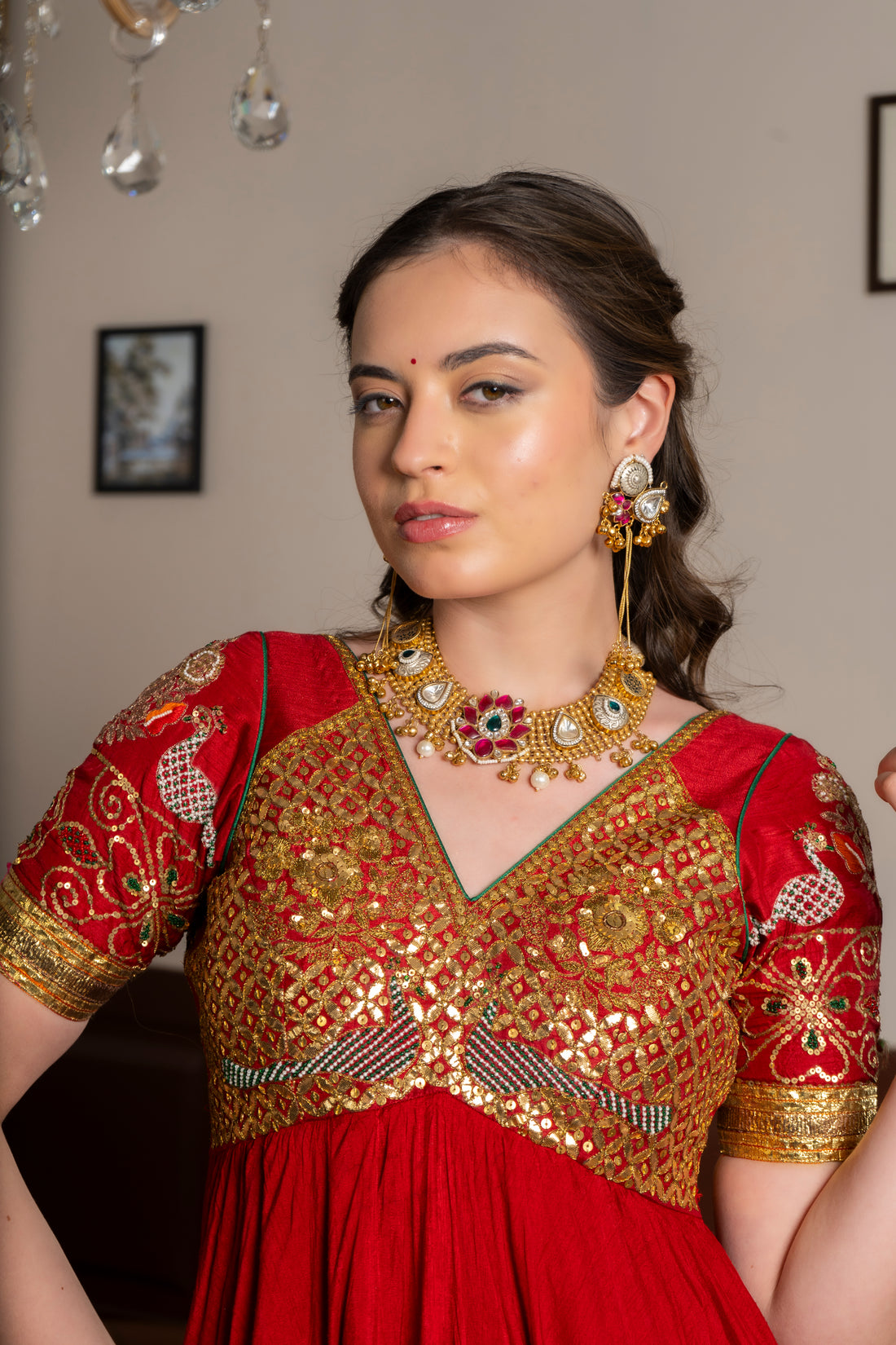 CHANDRIKA NECKLACE