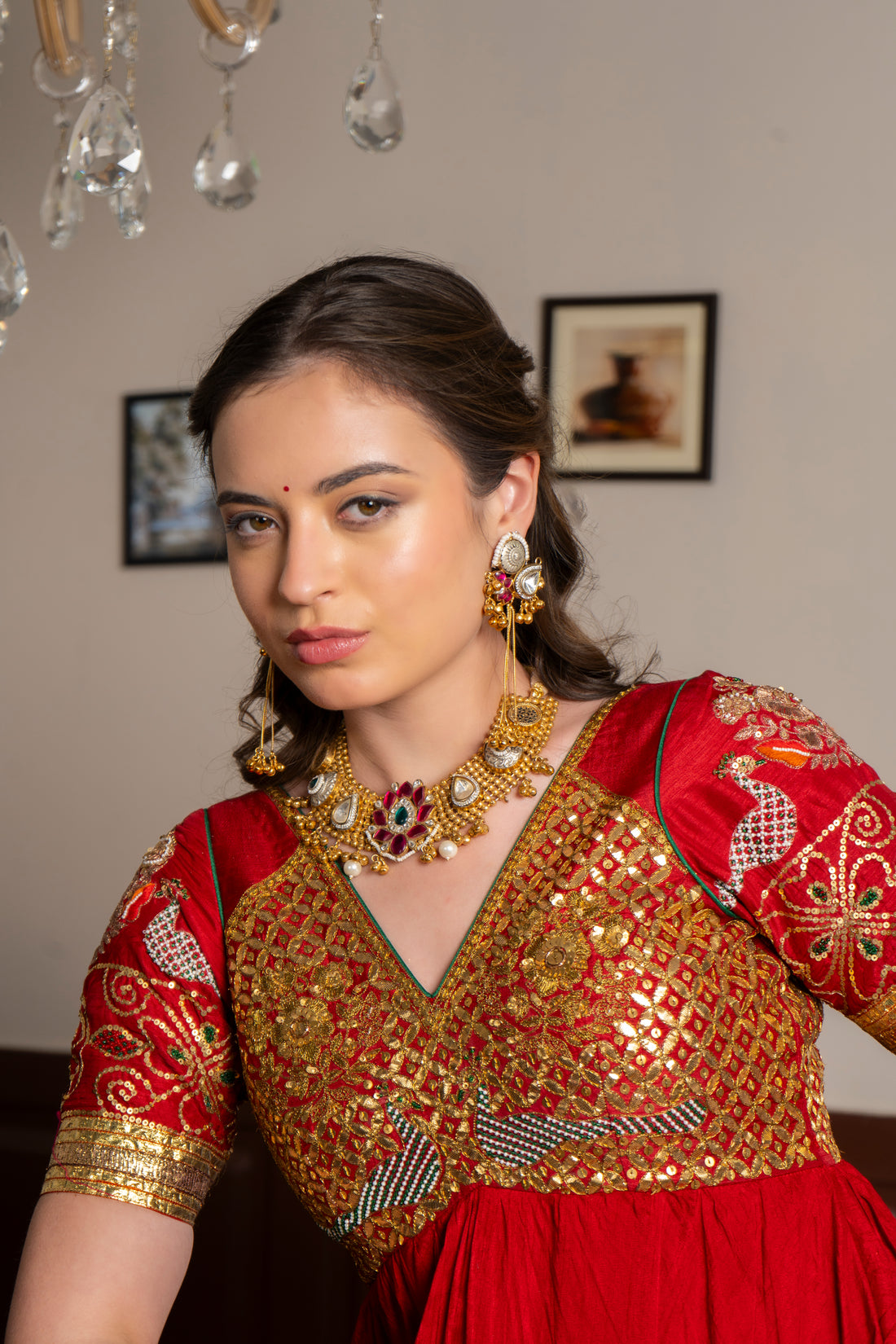 CHANDRIKA NECKLACE