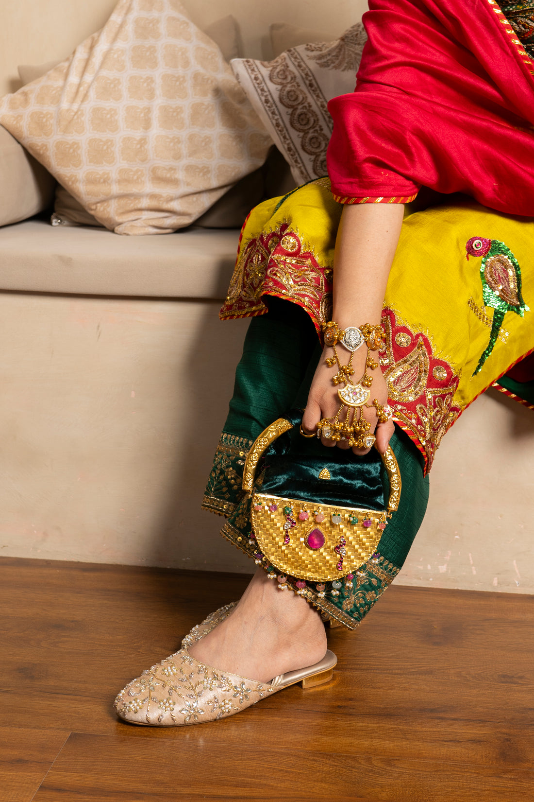 HANSINI POTLI CLUTCH