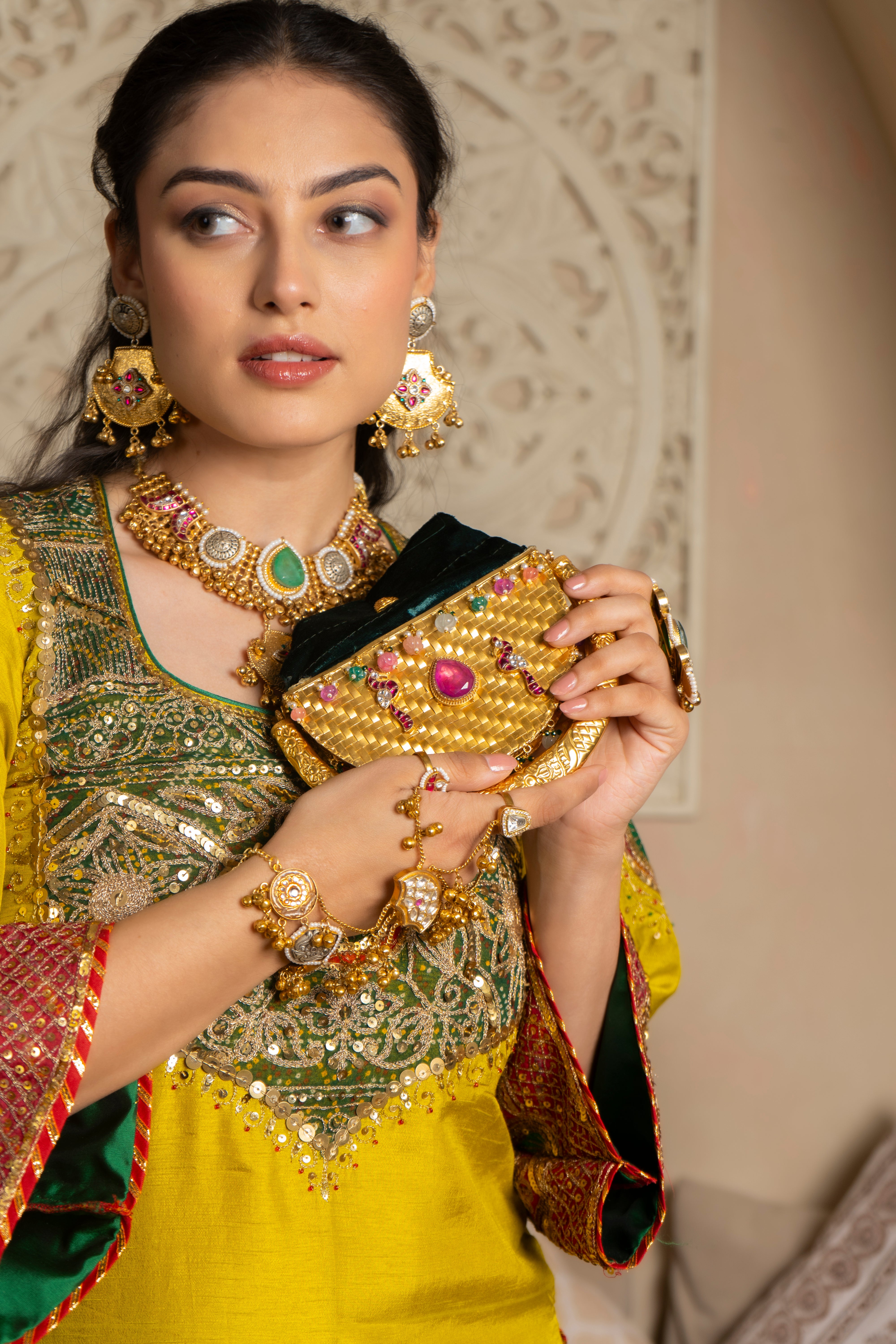 HANSINI POTLI CLUTCH