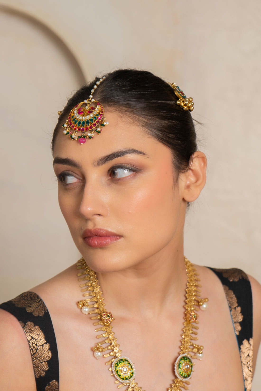 DILNAAZ MAANGTIKA