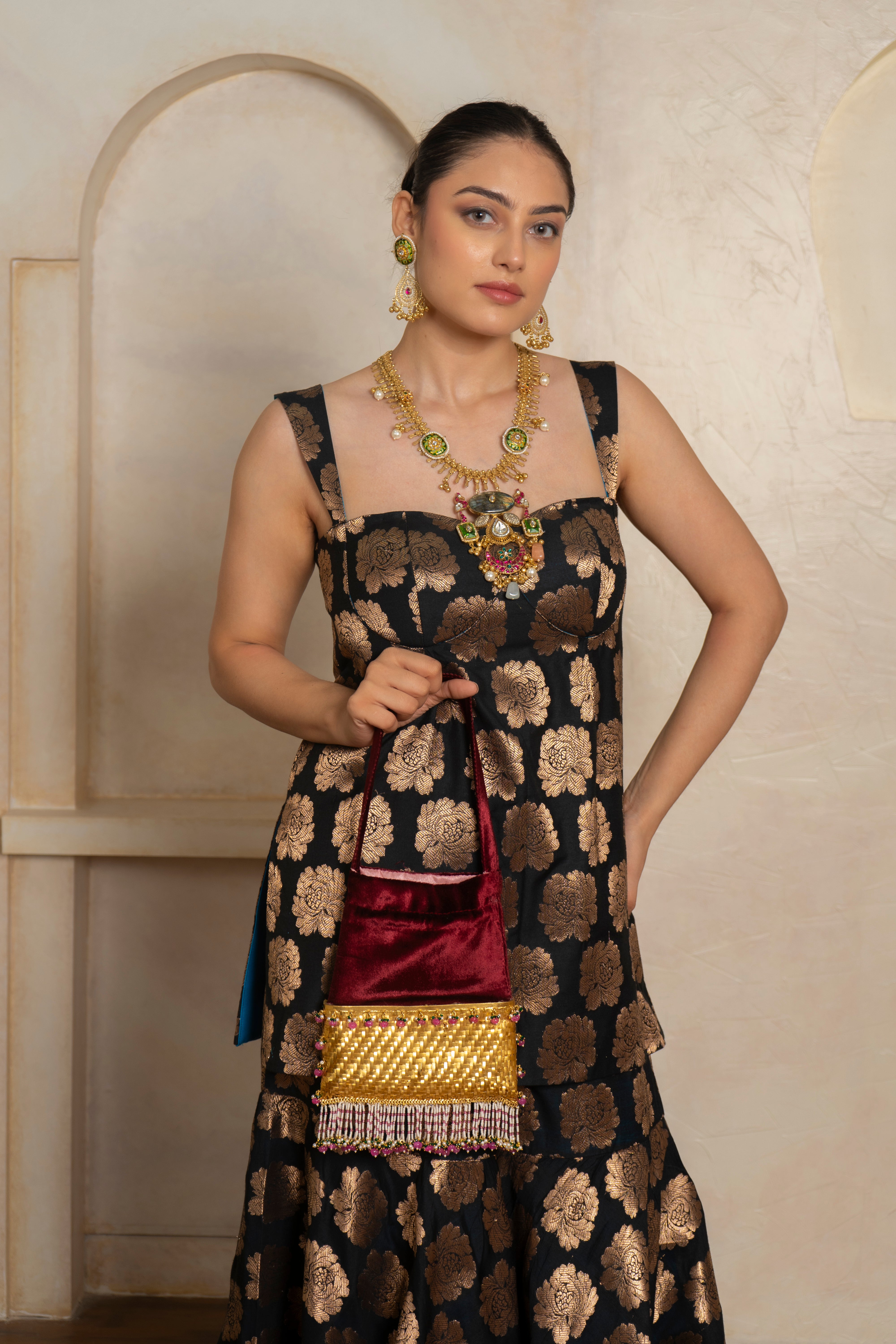 Kiara Clutch with potli
