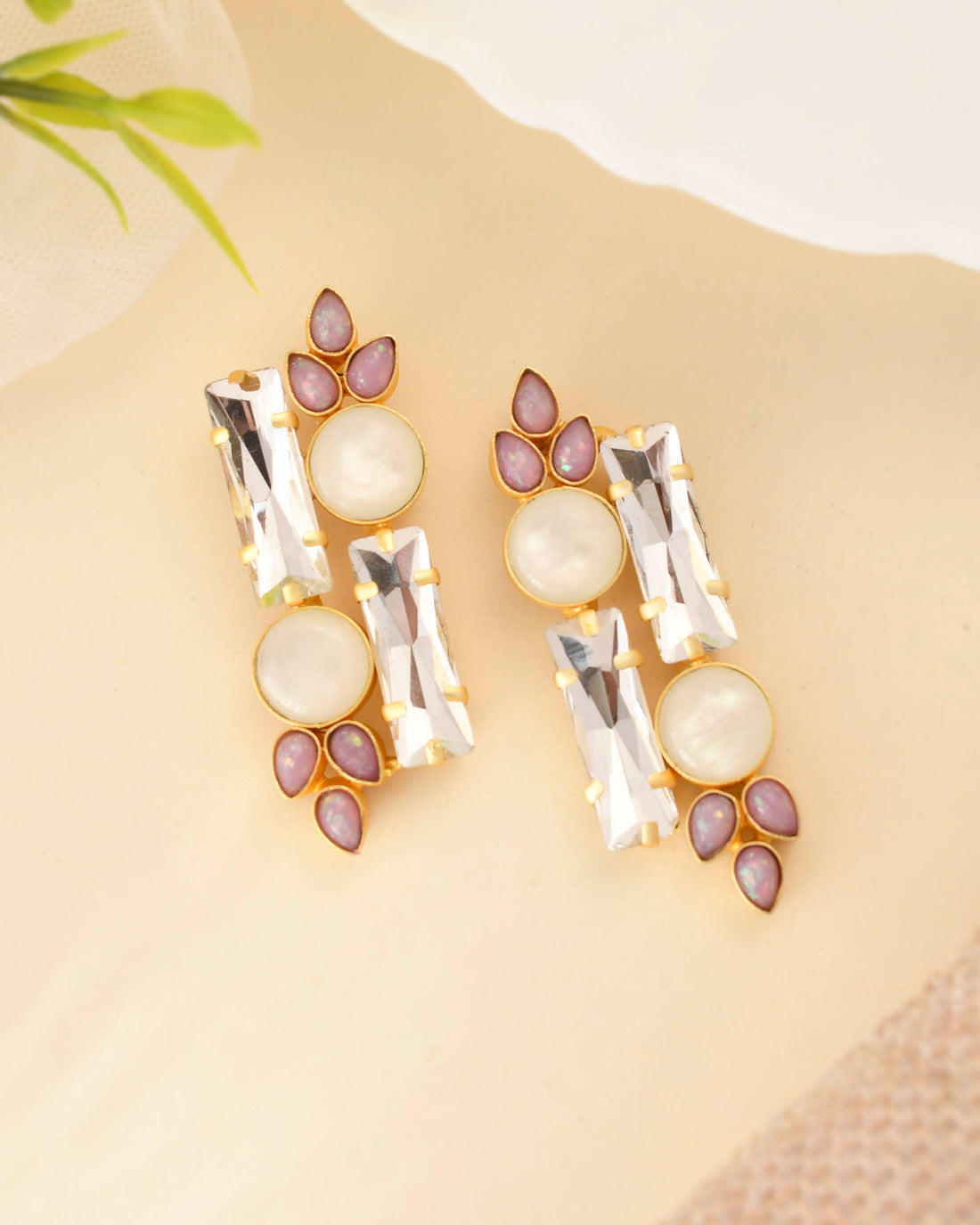 MINI ELEANOR STUDS