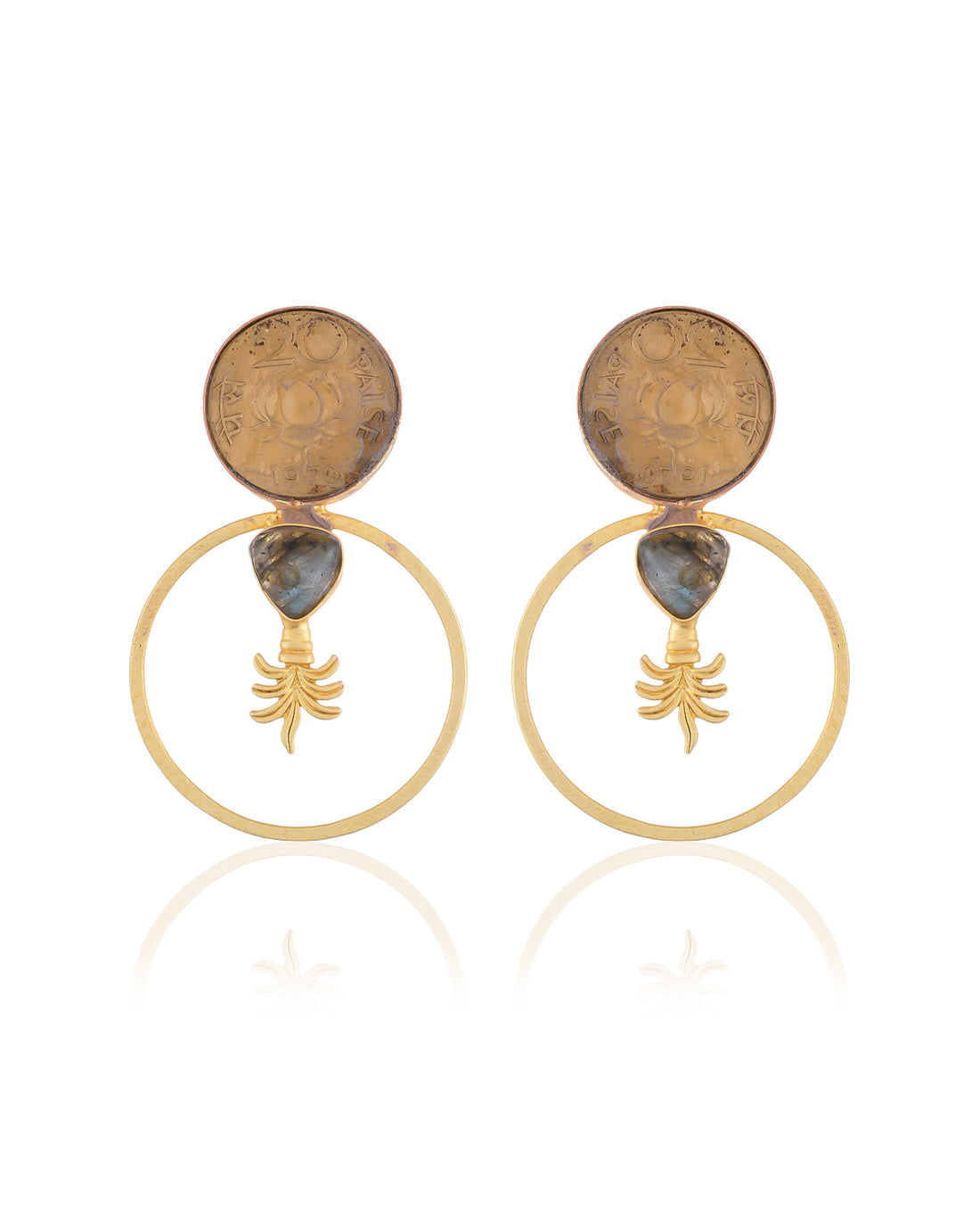 CLOUD OF PEARL AND SHELL EARING