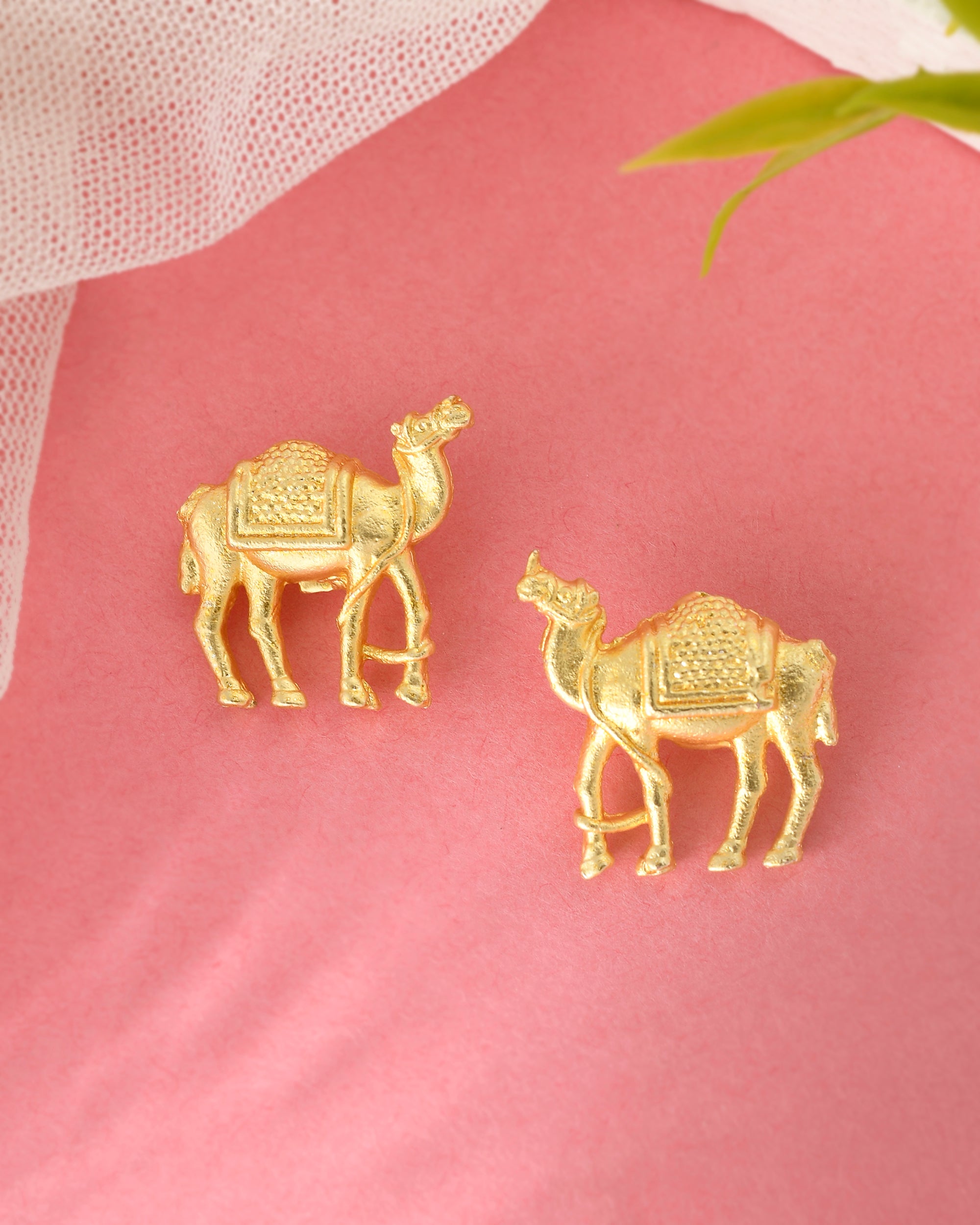 CLASSIC CAMEL EARRINGS