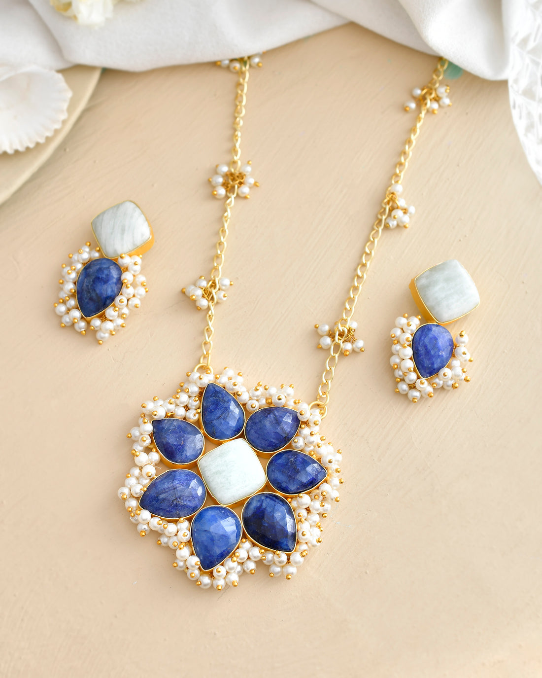 FIRDAUS PENDANT