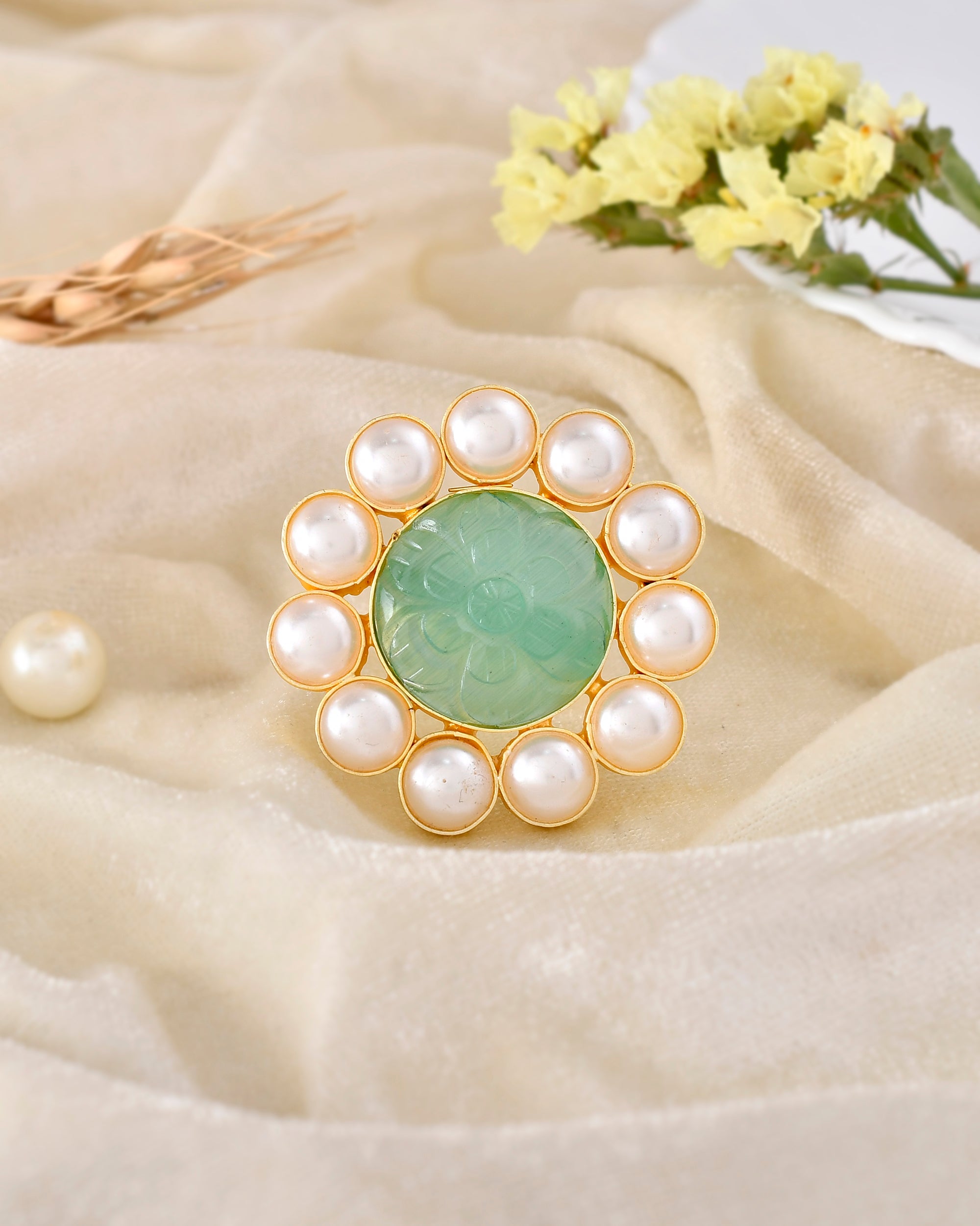 CARVED MONALISA RING