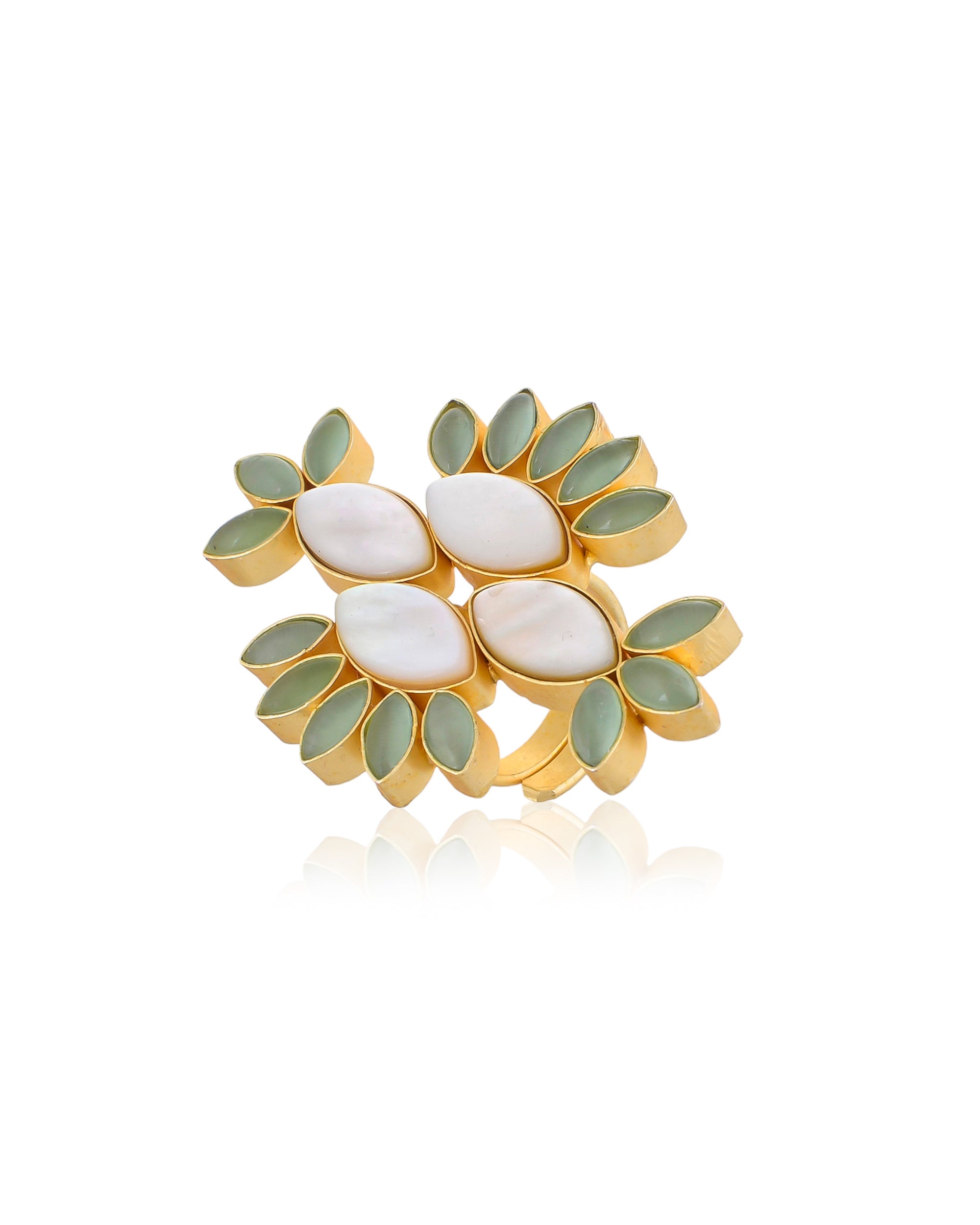 MARQUISE SHELL RING